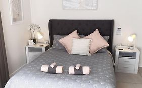 Guesthouse On Regent Bed & Breakfast